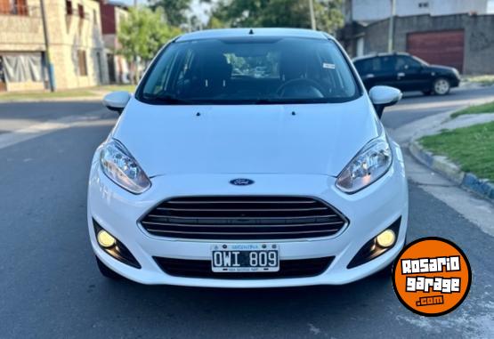 Autos - Ford Fiesta Kinetic 2015 Nafta 160000Km - En Venta