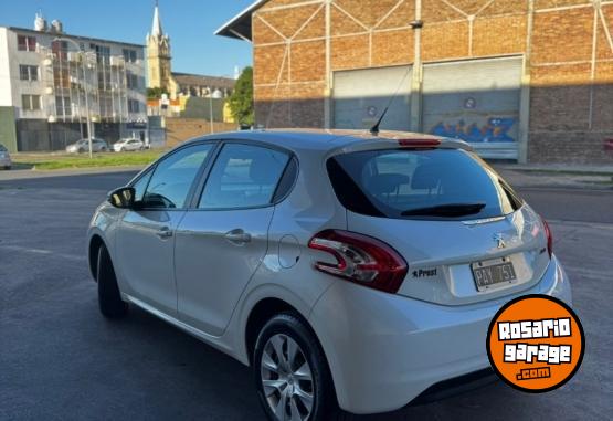 Autos - Peugeot 208 active 2015 Nafta 37000Km - En Venta