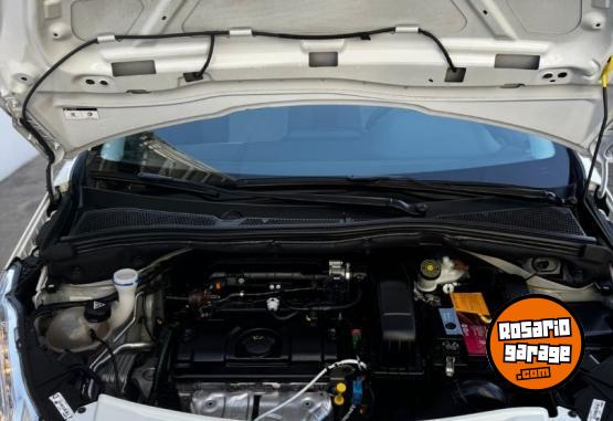 Autos - Peugeot 208 active 2015 Nafta 37000Km - En Venta
