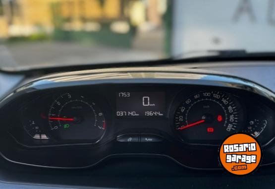Autos - Peugeot 208 active 2015 Nafta 37000Km - En Venta