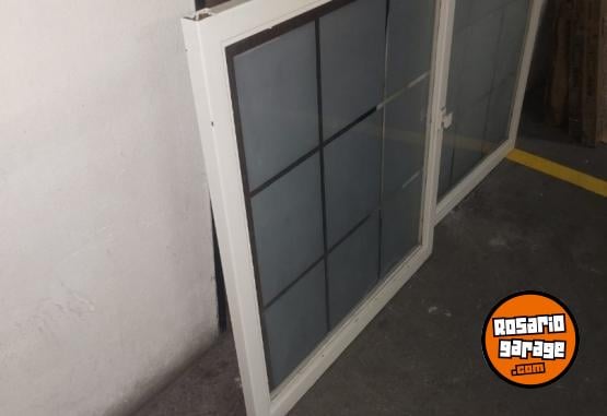 Hogar - DOS HOJAS VENTANA CORREDIZA, C/VIDRIOS ESMERILADOS - En Venta