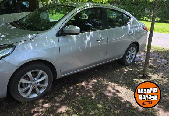 Autos - Nissan Versa 2015 Nafta 136000Km - En Venta