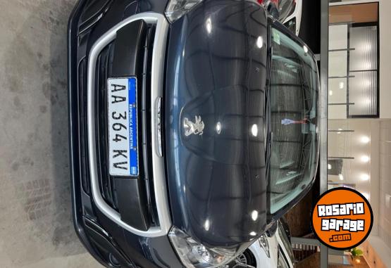 Autos - Peugeot 208 2016 Nafta 124000Km - En Venta
