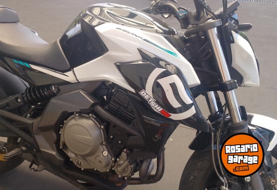 Motos - CF Cf650nk 2023 Nafta 10000Km - En Venta