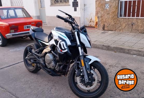 Motos - CF Cf650nk 2023 Nafta 10000Km - En Venta