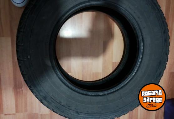 Accesorios para Autos - Cubiertas 245 70 R16 BRIDGESTONE - En Venta