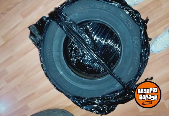 Accesorios para Autos - Cubiertas 245 70 R16 BRIDGESTONE - En Venta