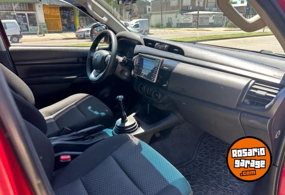 Camionetas - Toyota Hilux D/Cabina 2.4 DX 2018 Diesel 134000Km - En Venta