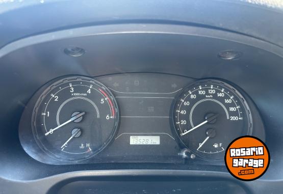 Camionetas - Toyota Hilux D/Cabina 2.4 DX 2018 Diesel 134000Km - En Venta