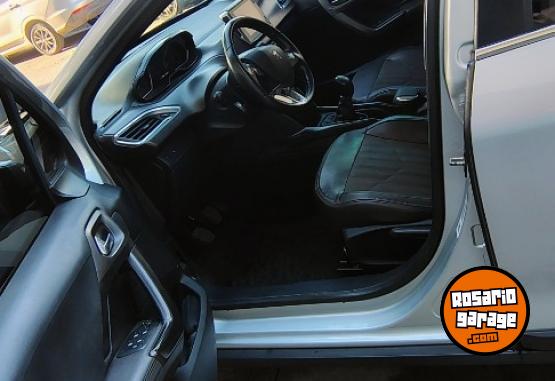 Autos - Peugeot 2008 feline 2018 Nafta 74000Km - En Venta