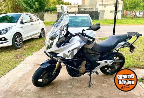 Motos - CF 650MT 2024 Nafta 7500Km - En Venta
