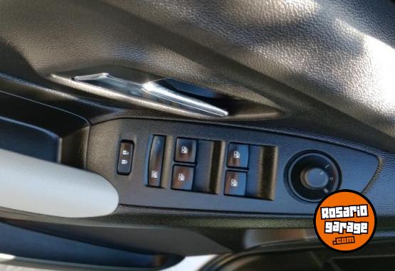 Camionetas - Chevrolet Tracker ltz premier 2018 Nafta 72000Km - En Venta