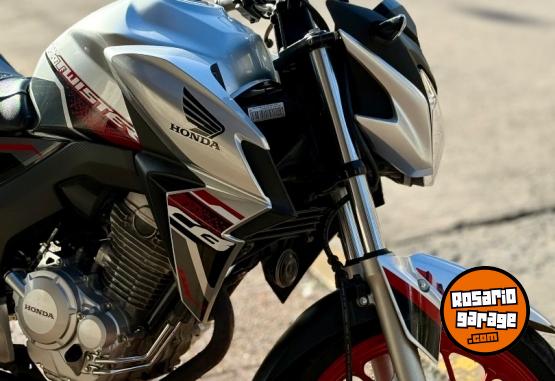 Motos - Honda New twister cb 250 2022 Nafta 16300Km - En Venta