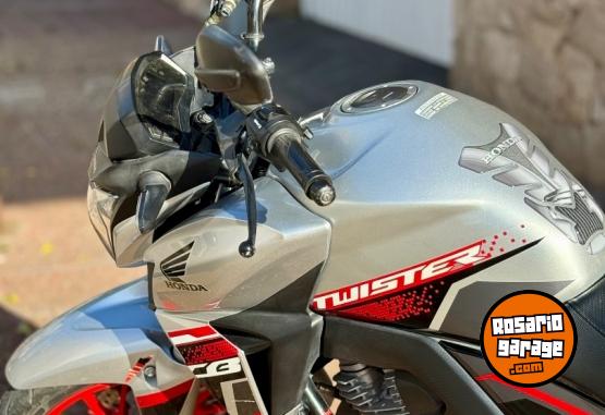 Motos - Honda New twister cb 250 2022 Nafta 16300Km - En Venta
