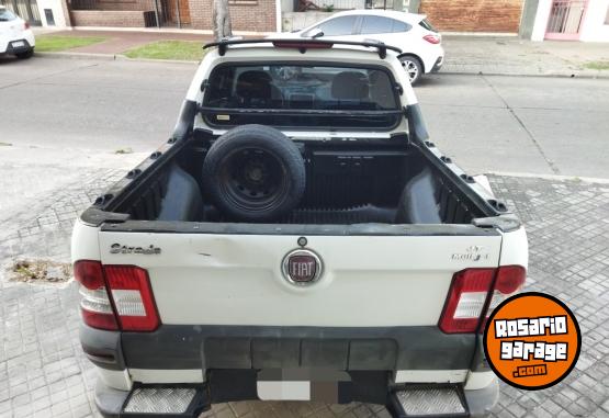 Camionetas - Fiat STRADA $5300 2011 Diesel 180000Km - En Venta
