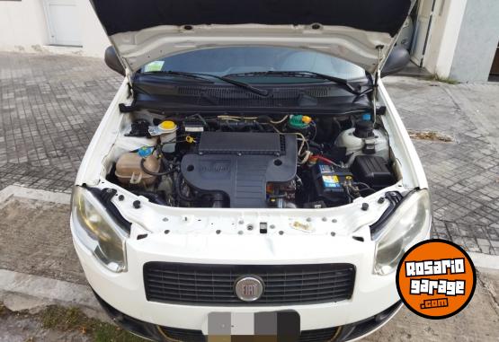 Camionetas - Fiat STRADA $5300 2011 Diesel 180000Km - En Venta