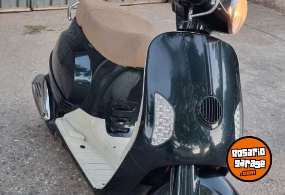 Motos - Motomel Strato euro 2021 Nafta 18000Km - En Venta