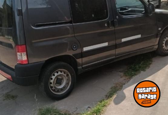 Utilitarios - Peugeot Partner Confort 1.4 2013 GNC 226000Km - En Venta