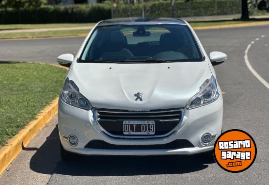 Autos - Peugeot 208 2015 Nafta 91000Km - En Venta