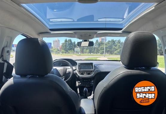 Autos - Peugeot 208 2015 Nafta 91000Km - En Venta