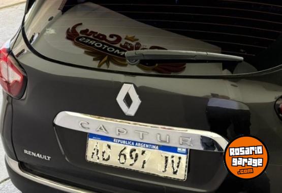 Autos - Renault Captur 2017 Nafta 94000Km - En Venta
