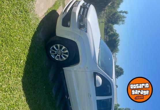 Camionetas - Volkswagen Amarok / confortline 4x2 2021 Diesel 140000Km - En Venta