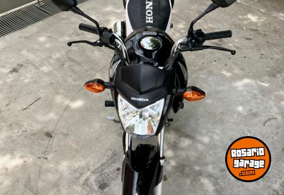 Motos - Honda Cg titan 2020 Nafta 6000Km - En Venta