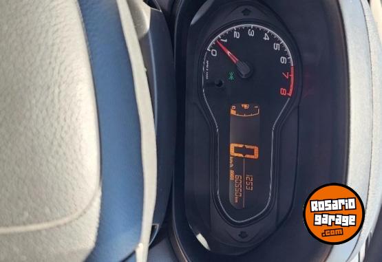 Autos - Chevrolet Onix joy 2018 Nafta 60550Km - En Venta