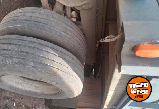 Camiones y Grúas - Vendo Acoplado Helvetica 1990 - En Venta