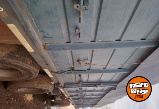 Camiones y Grúas - Vendo Acoplado Helvetica 1990 - En Venta