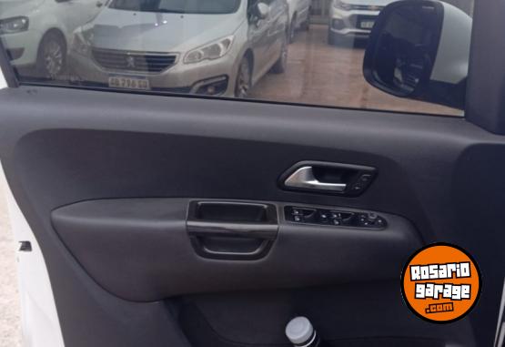 Camionetas - Volkswagen Amarok Comfortline 2.0 TD 2020 Diesel 150000Km - En Venta