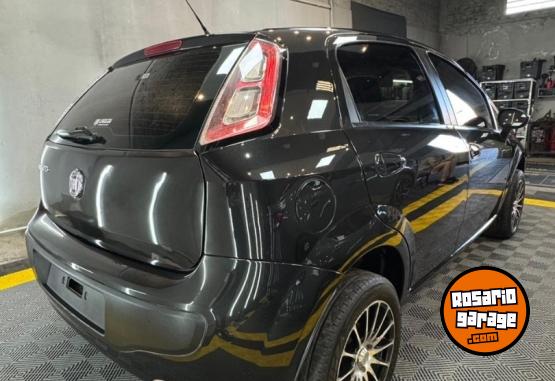 Autos - Fiat Punto 1.4 attractive top 2013 Nafta 138000Km - En Venta