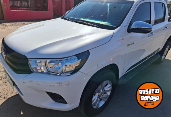 Camionetas - Toyota Hilux 2017 Nafta 95000Km - En Venta