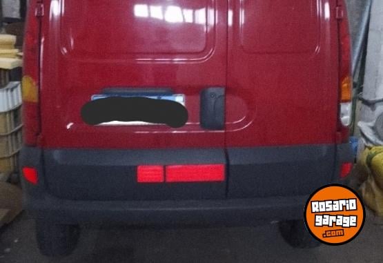 Utilitarios - Renault Kangoo PH3 Confort 1.6 2017 Nafta 30000Km - En Venta
