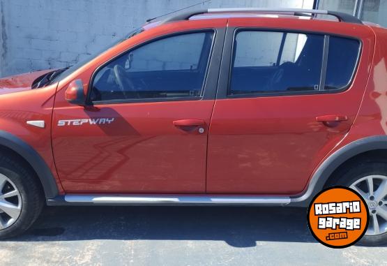 Autos - Renault SANDERO STEPWAY 1.6 CONF 2015 GNC 145000Km - En Venta