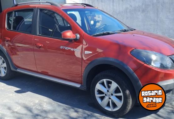 Autos - Renault SANDERO STEPWAY 1.6 CONF 2015 GNC 145000Km - En Venta