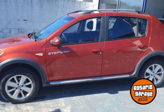 Autos - Renault SANDERO STEPWAY 1.6 CONF 2015 GNC 145000Km - En Venta