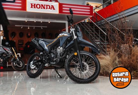 Motos - Honda TORNADO 300 2025 Nafta 0Km - En Venta