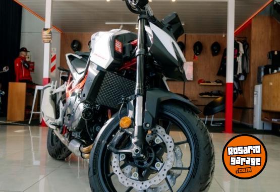 Motos - Honda CB 750 HORNET 2025 Nafta 0Km - En Venta