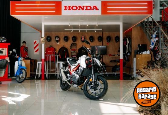 Motos - Honda CB 750 HORNET 2025 Nafta 0Km - En Venta
