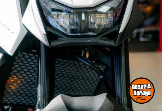 Motos - Honda CB 750 HORNET 2025 Nafta 0Km - En Venta