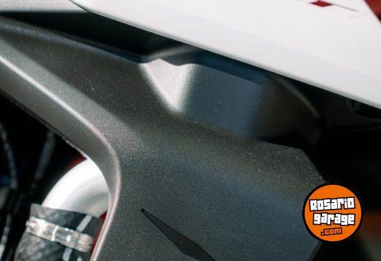 Motos - Honda CB 750 HORNET 2025 Nafta 0Km - En Venta