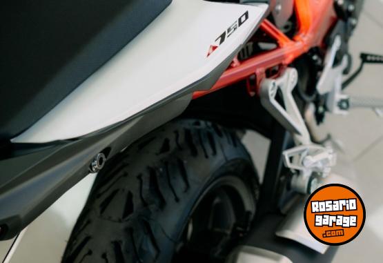 Motos - Honda CB 750 HORNET 2025 Nafta 0Km - En Venta