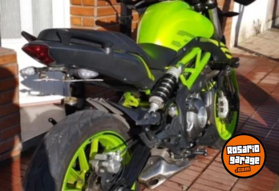 Motos - Benelli 302s 2022 Nafta 13000Km - En Venta