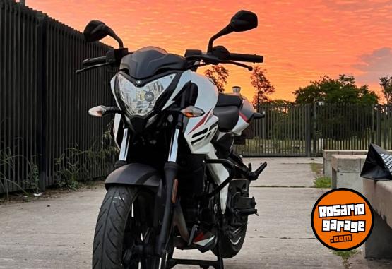 Motos - Bajaj Rouser ns200 2022 Nafta 8000Km - En Venta