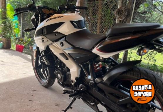 Motos - Bajaj Rouser ns200 2022 Nafta 8000Km - En Venta