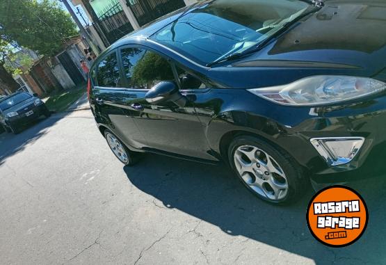 Autos - Ford Fiesta kinetik titanium 2011 Nafta 172000Km - En Venta