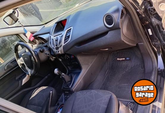 Autos - Ford Fiesta kinetik titanium 2011 Nafta 172000Km - En Venta