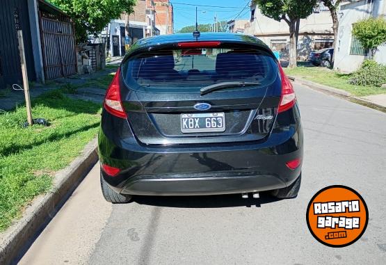 Autos - Ford Fiesta kinetik titanium 2011 Nafta 172000Km - En Venta