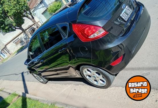 Autos - Ford Fiesta kinetik titanium 2011 Nafta 172000Km - En Venta